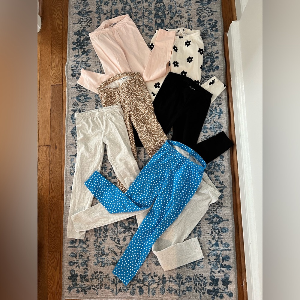 Brand new Never Worn 8 Old Navy leggings!